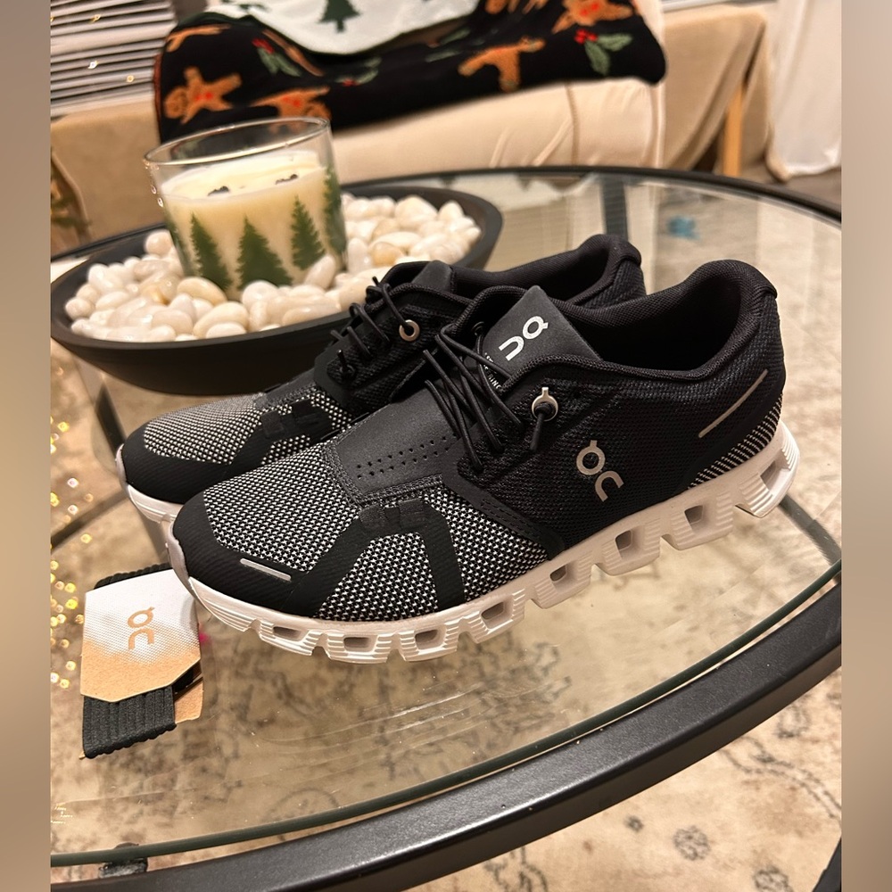 on Cloud 5 Combo Running Sneaker